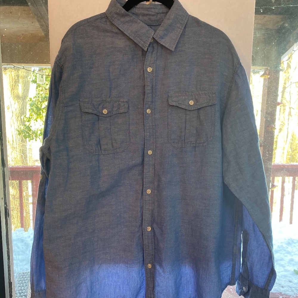 Old Navy Men’s blue Chambray/Denim Blue Shirt Sz L